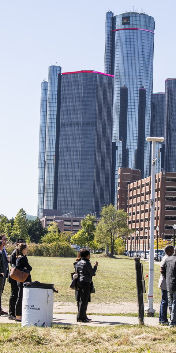 GPLEXer walking across park