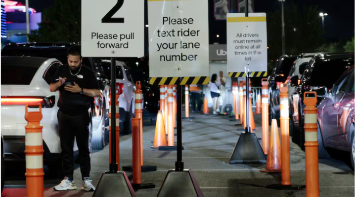 Uber Lane - Elizabeth Robertson / Staff Photographer of the Inquirer